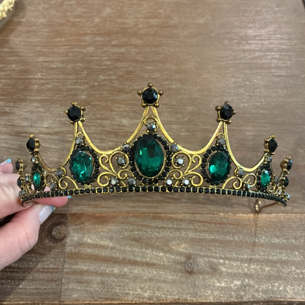 Elegant Gold and Green Tiara